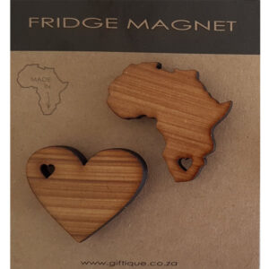 Magnet Africa & heart Wood